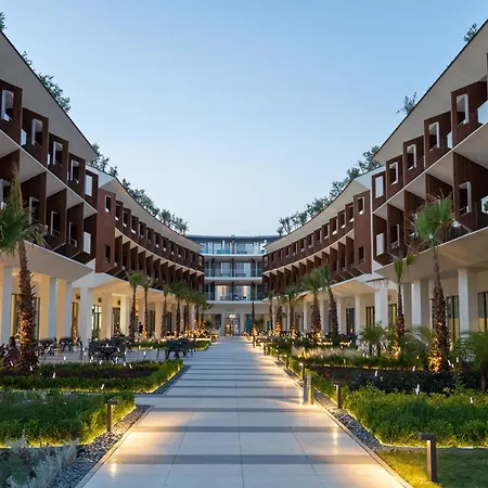 Liberty Fabay מלון